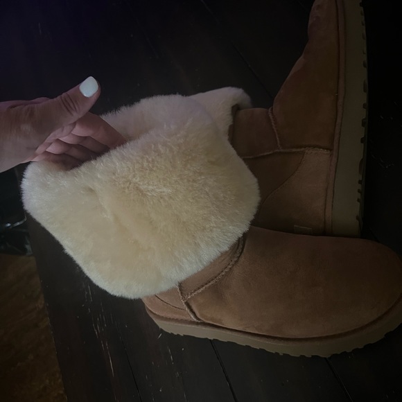 UGG boots womens - Picture 4 of 5